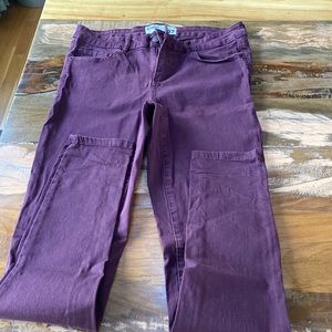 3 item bundle for $15✨ Garage burgundy colored skinny jeans